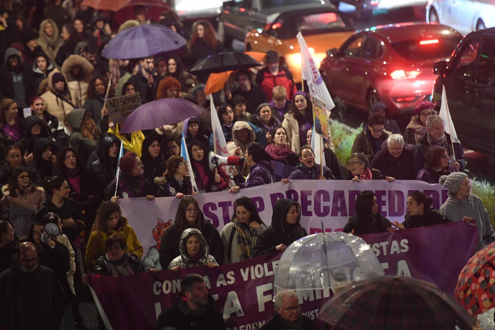 8M: unos 3.000 manifestantes marchan en A Coruña por los derechos de la mujer