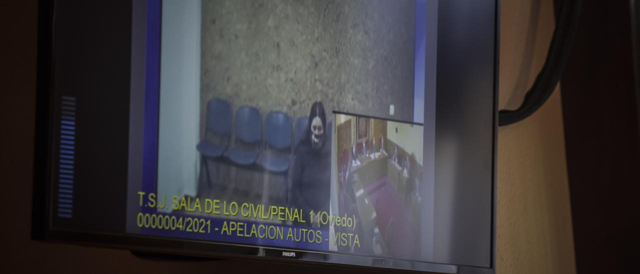 Ana María García, compareciendo por videoconferencia.