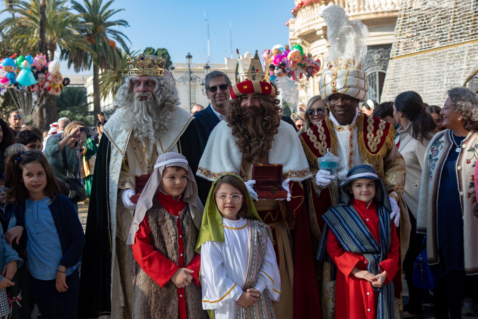 Los Reyes Magos desembarcan en Cartagena