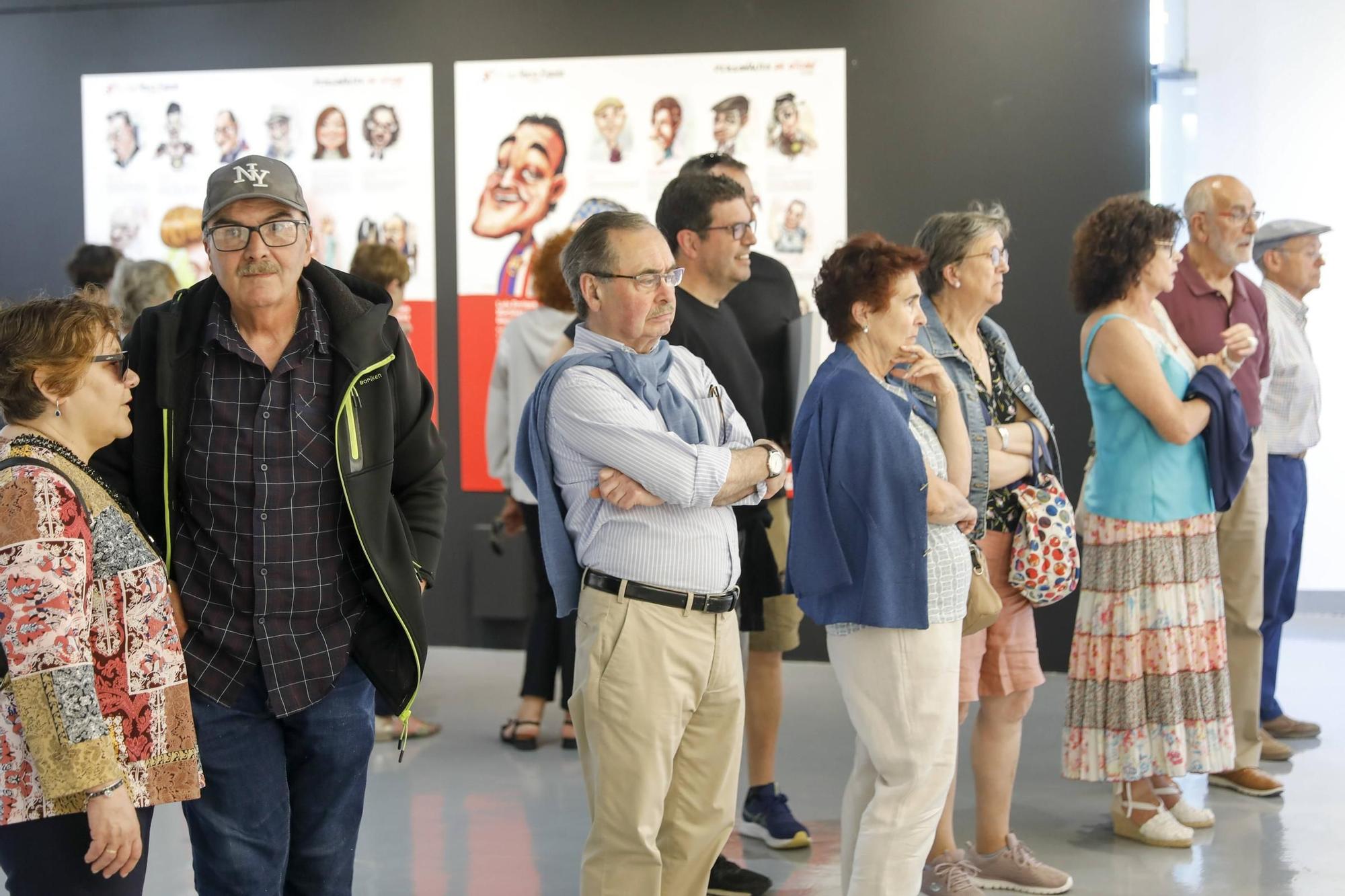 La ciudad aplaude la exposición &quot;Personajes de Gijón&quot; (en imágenes)