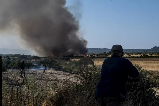 Así se está desarrollando el incendio de nivel 1 entre Arroyomolinos y Alcuéscar