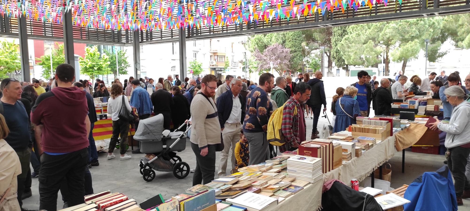 La Fira del Llibre Vell, un dels grans atractius del 3 de maig a la Santa Creu de Figueres