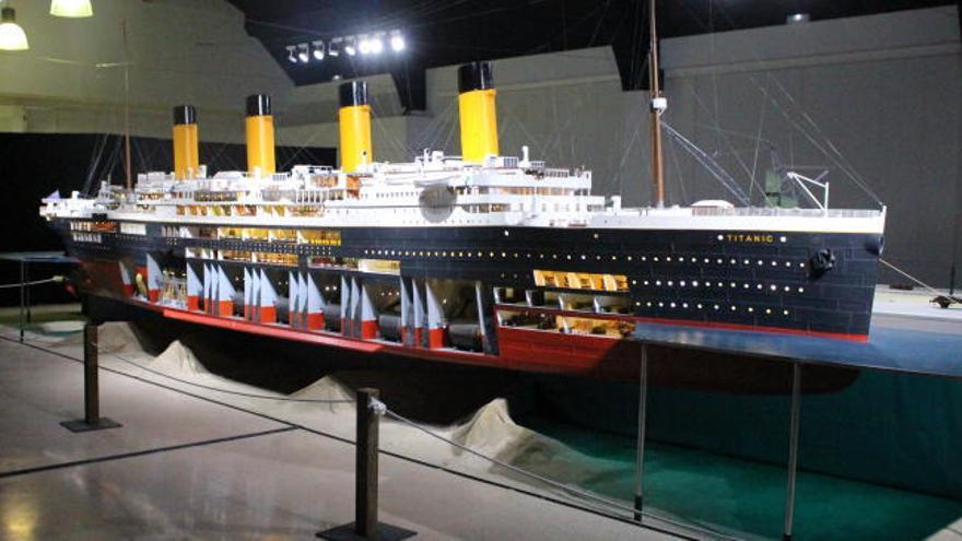 La mayor maqueta del Titanic atraca en Vigo