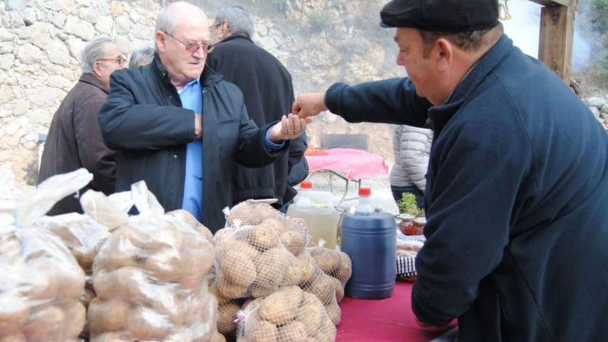 Les patates de muntanya són el gran atractiu del mercat