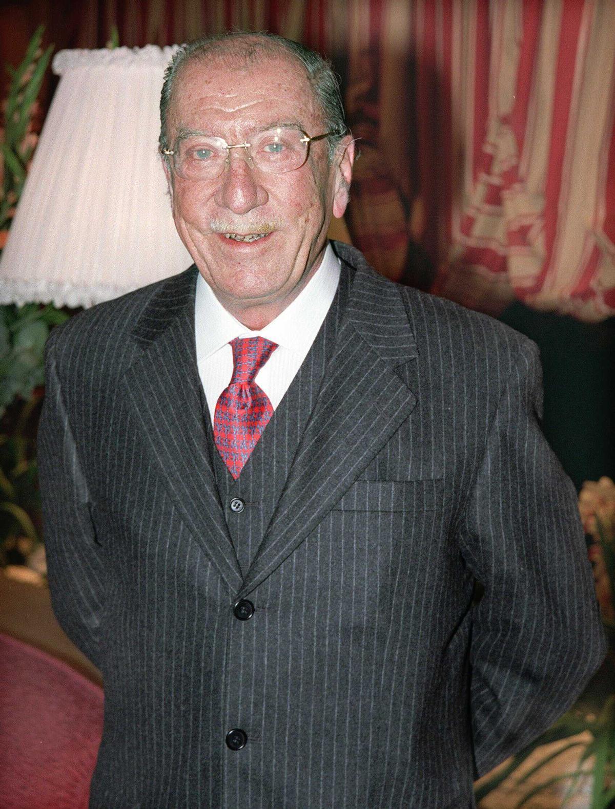 Fernando Vizcaíno Casas.