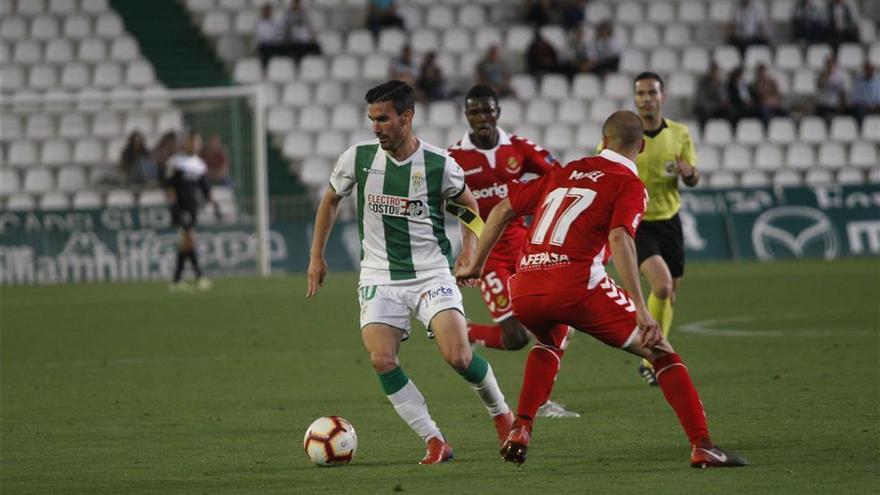 Alfaro: &quot;La temporada ha sido lamentable y hay que acabar con la cabeza alta&quot;