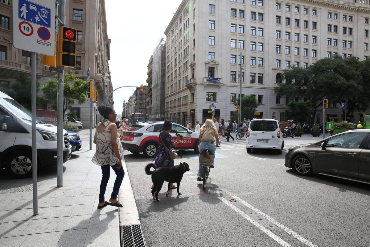 Les càmeres de Via Laietana multaran a partir del 27 d’abril amb 90 euros cada vehicle que pugi per la via sense autorització