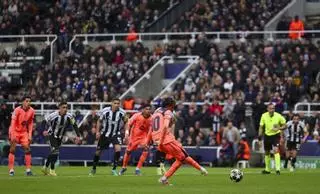 FC Barcelona - Newcastle United: horario y dónde ver por TV la vuelta de los octavos de final de la Champions League