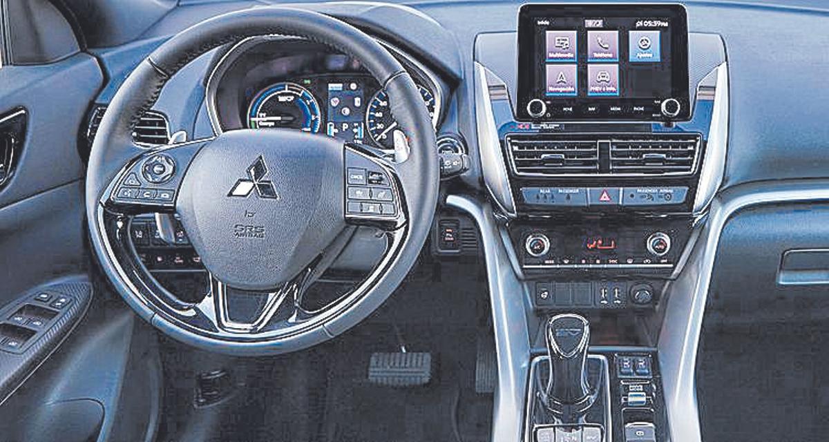 Interior del Mitsubishi Eclipse Cross PHEV