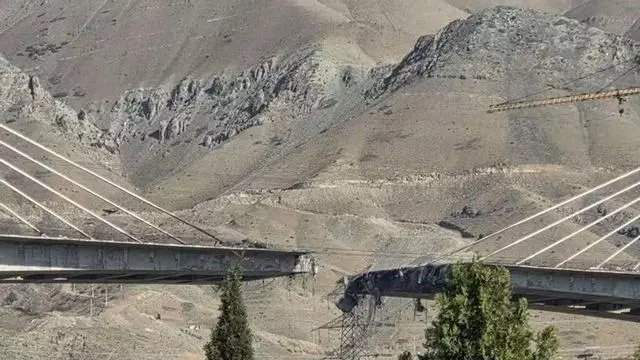 Estados Unidos bombardea el "puente más largo de Irán"