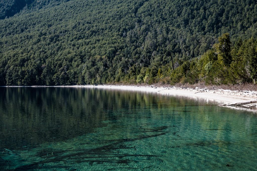 Las vistas desde la costa de una de las islas en venta