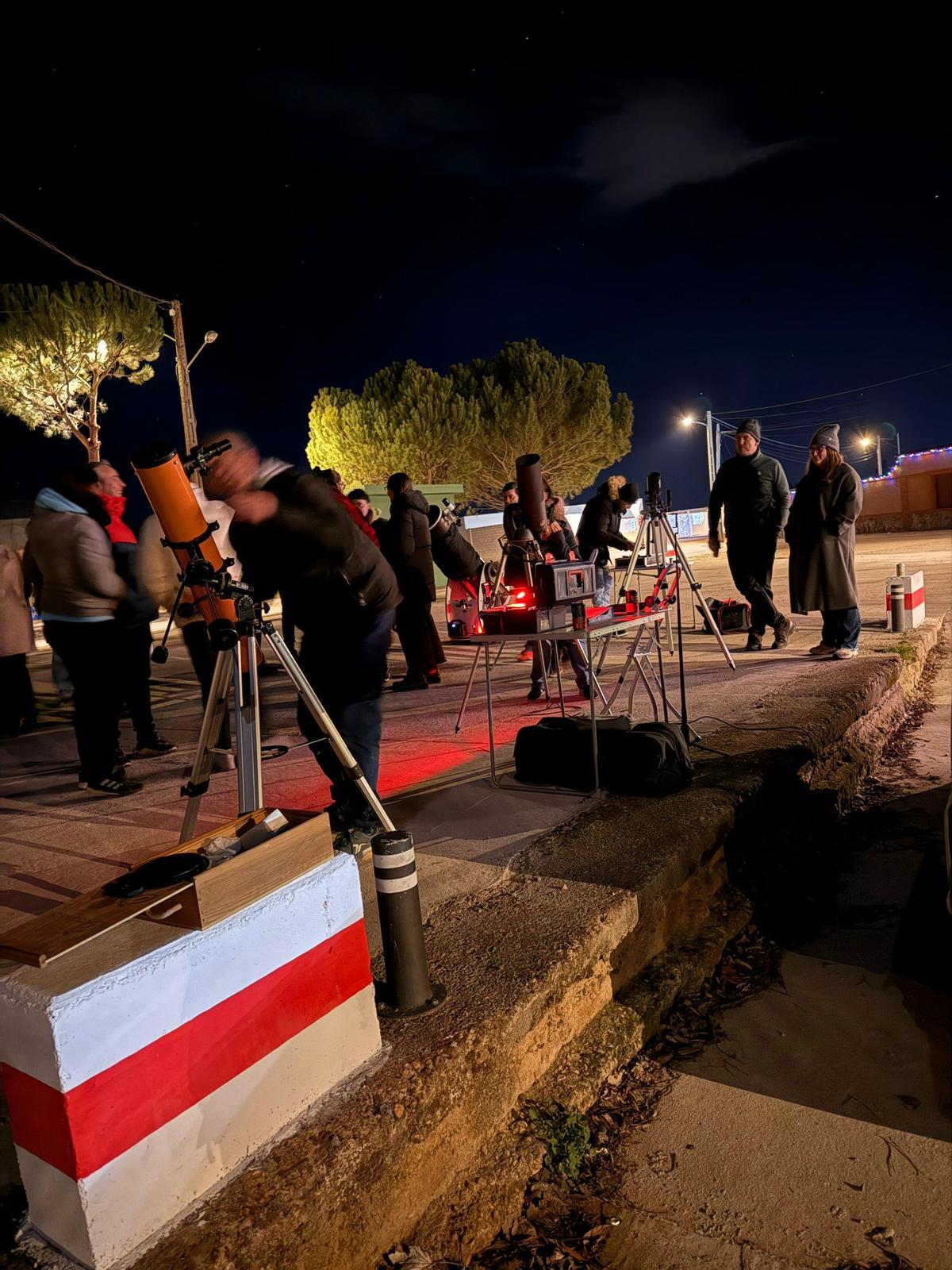 La observación astronómica en Arcos de la Polvorosa, en imágenes