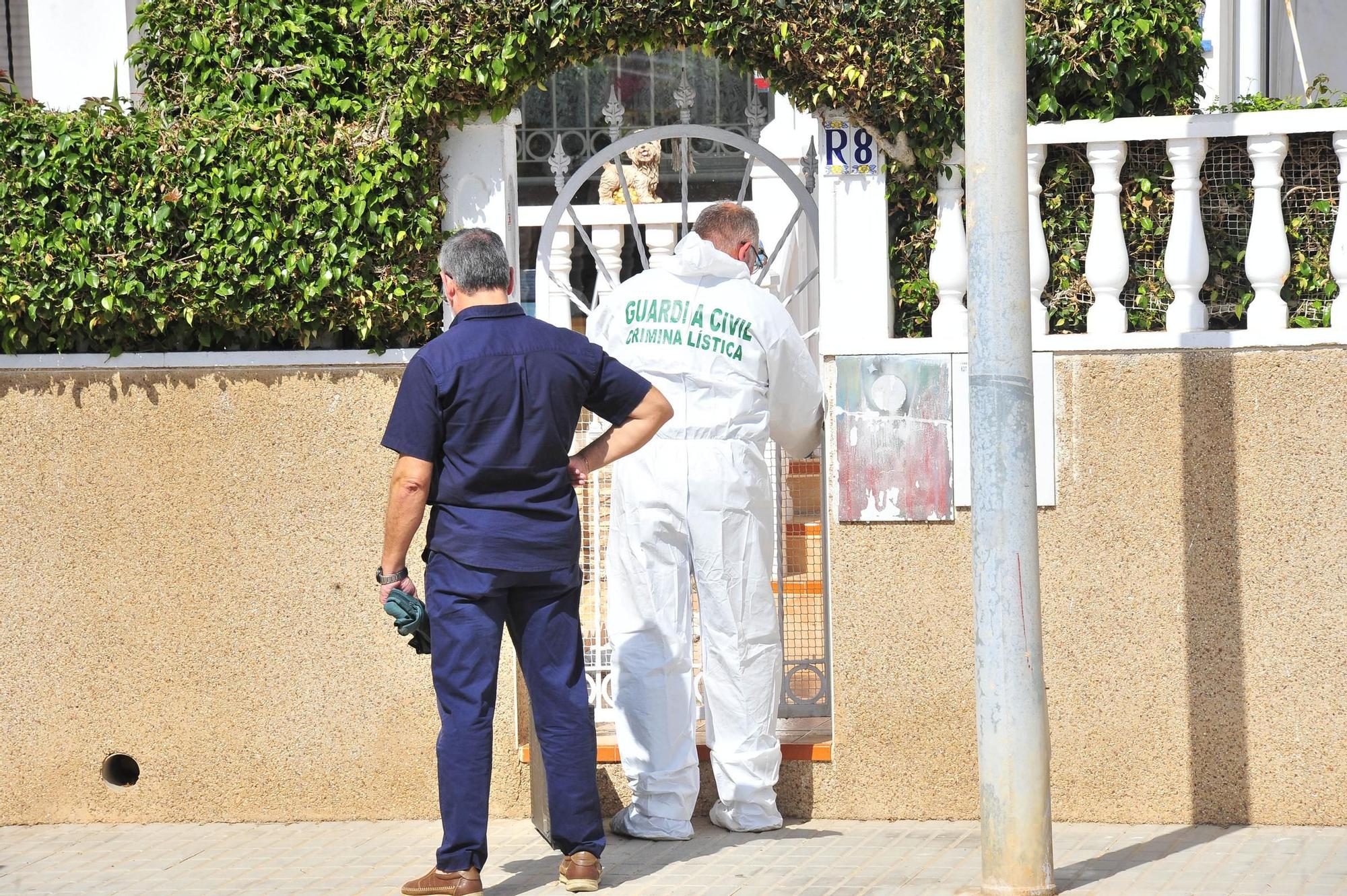 Un hombre de 82 años mata presuntamente a su pareja en un domicilio de Orihuela Costa