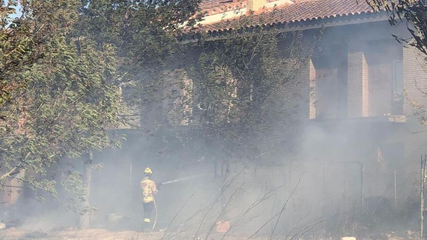 Un foc crema a la Marca de l&#039;Ham de Figueres