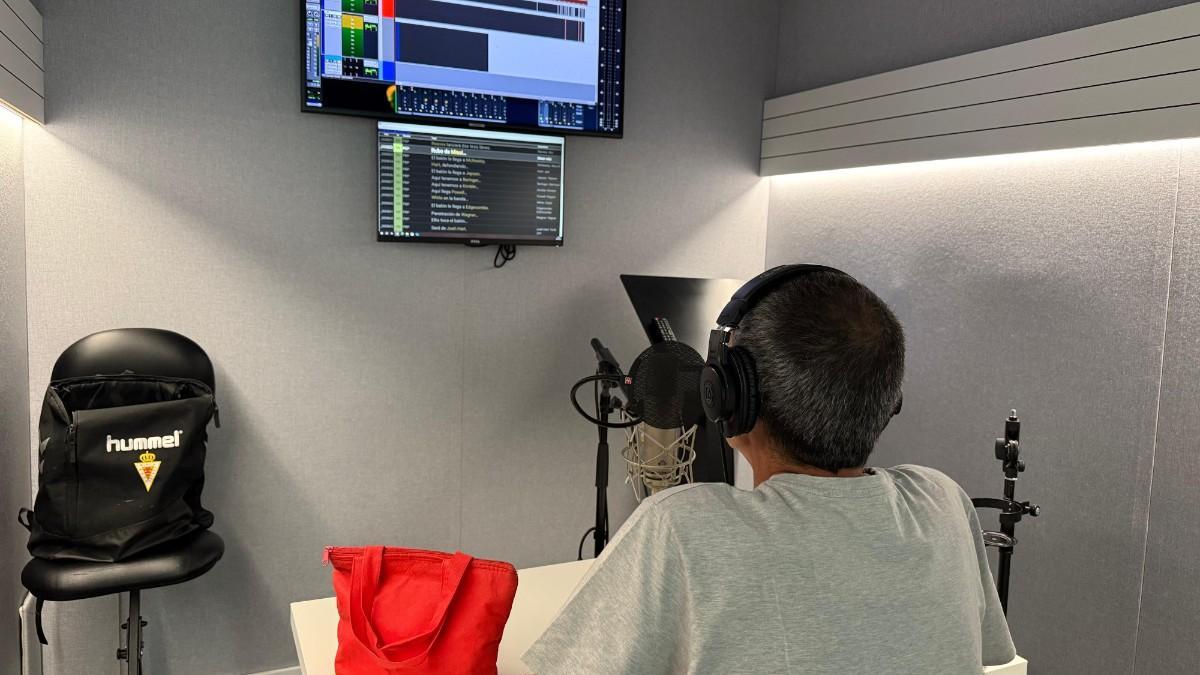 Sixto Miguel Serrano sigue siendo la voz principal del NBA 2K 26