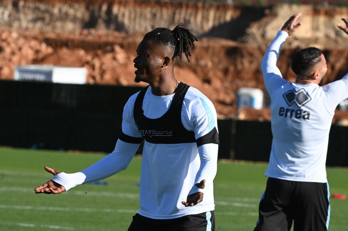 El equipo de Pablo Hernández se ejercita en la ciudad deportiva Globeenergy
