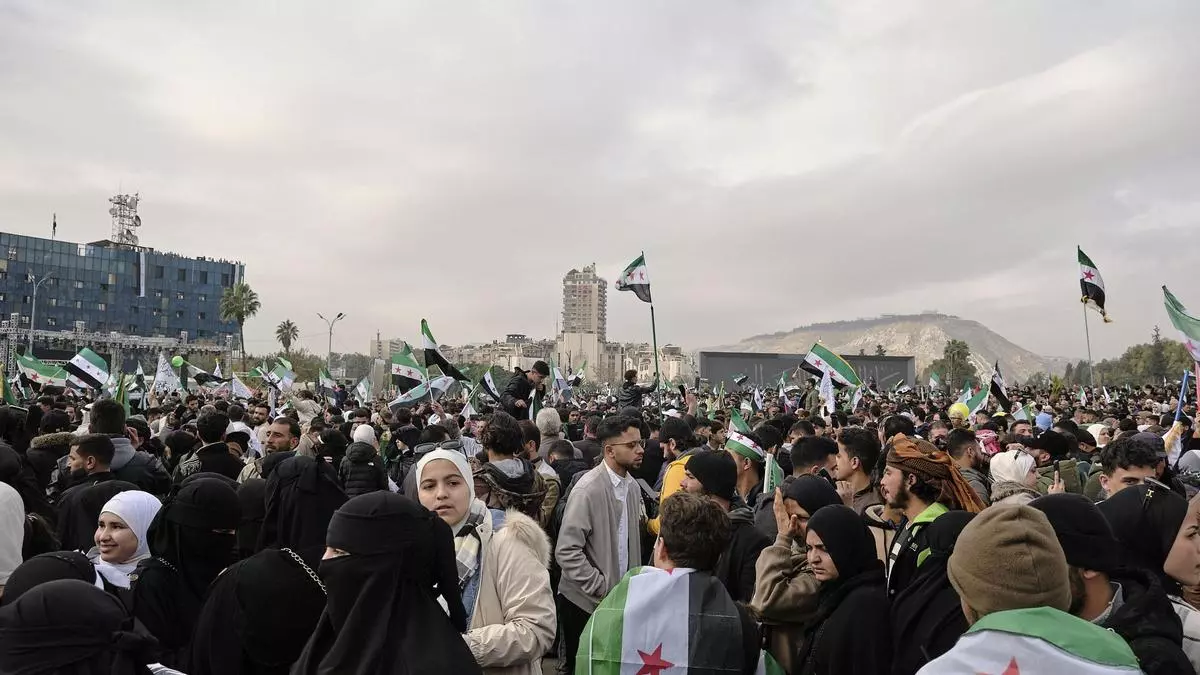 Los sirios celebran el primer año de la caída de Bashar al Assad
