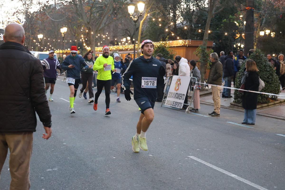 ¡Búscate en las imágenes de la San Silvestre de Cáceres!