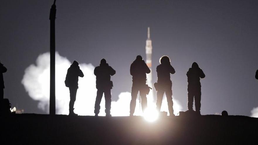 La nave rusa Soyuz MS-03 despegando.