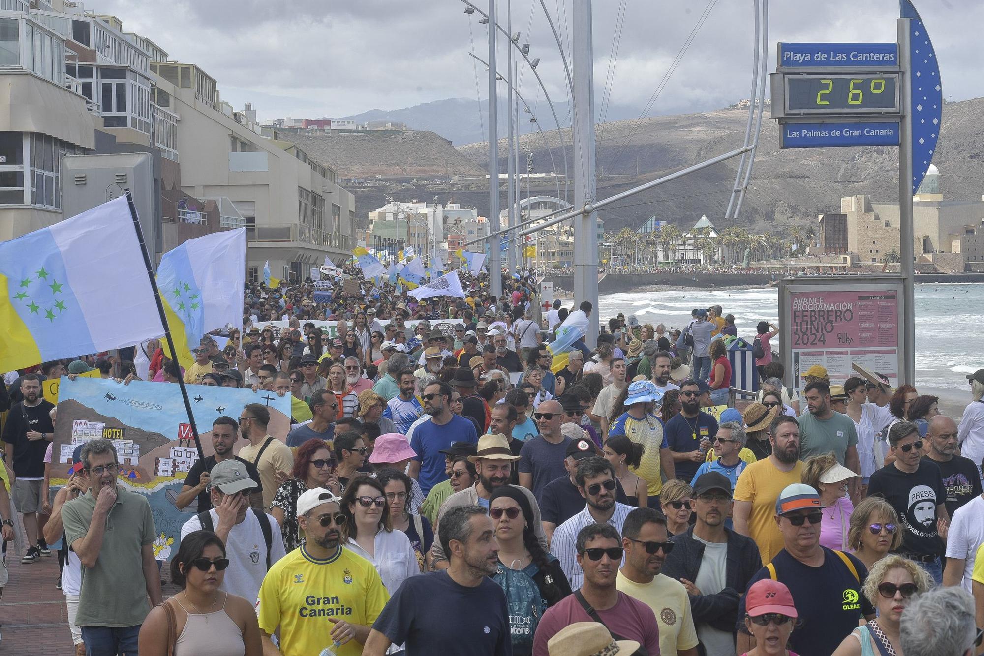 Manifestación 20A 'Canarias tiene un límite' en Las Palmas de Gran Canaria