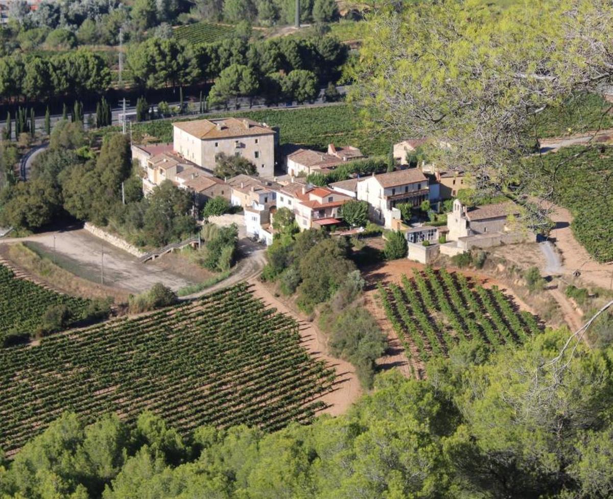 El extenso municipio de Subirats esconde joyas como el palacio Gralla o la iglesia de Sant Joan Sesrovires
