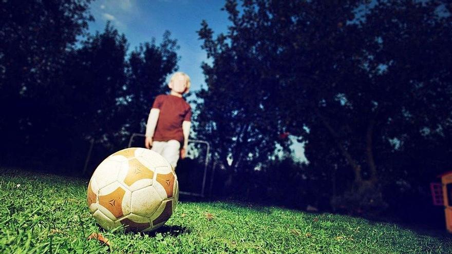 Abusos, grabaciones y 50.000 archivos pedófilos: piden 50 años para el militar y entrenador de un equipo de fútbol infantil de Valencia