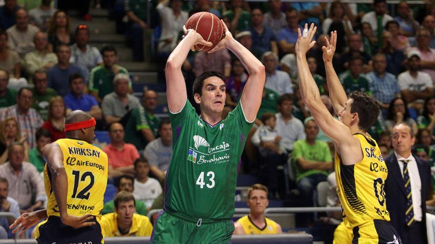 El Unicaja superó al Iberostar el domingo en el Carpena y se colocó 1-0 en la eliminatoria.