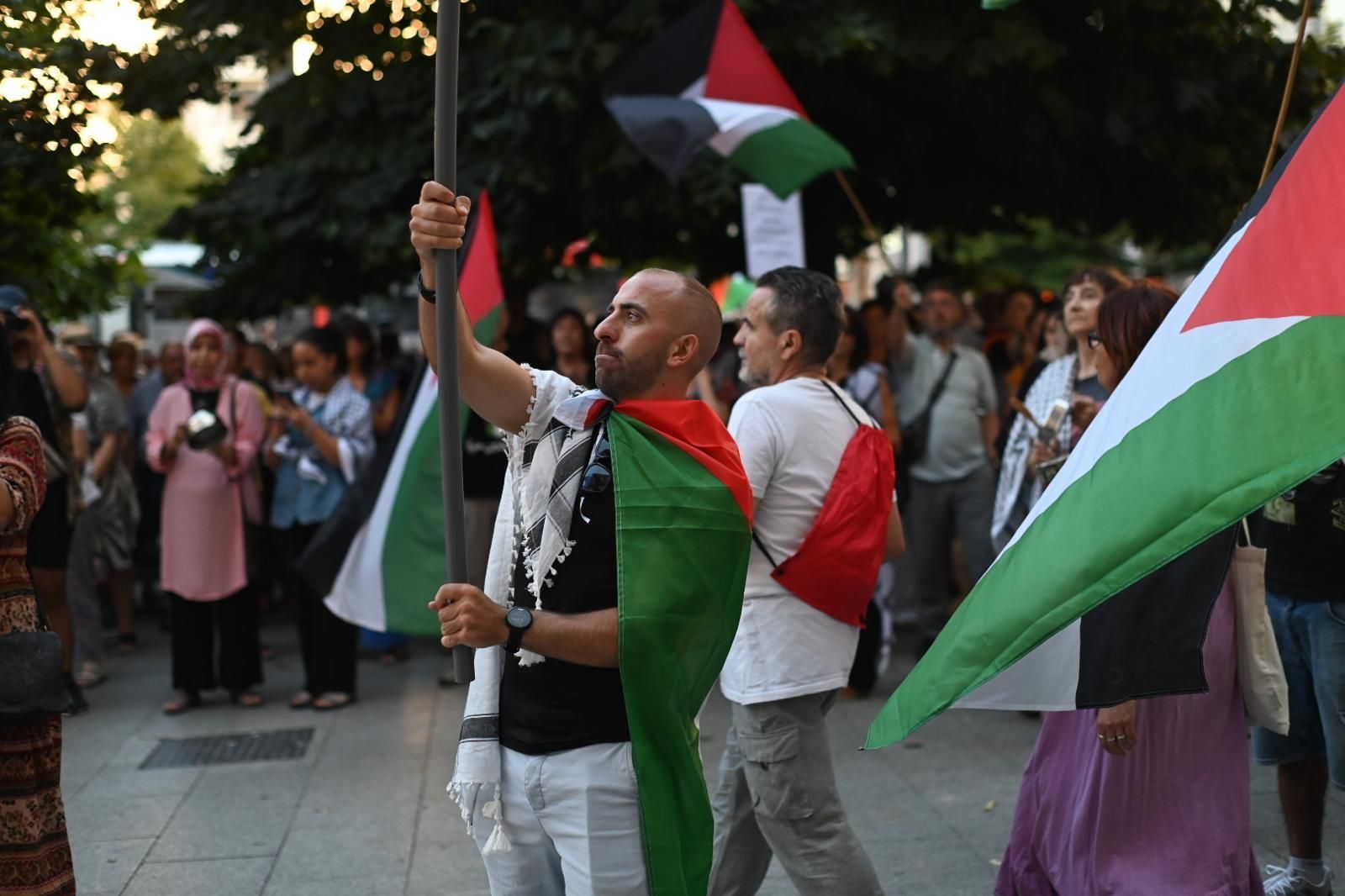 En imágenes | Zaragoza alza la voz de nuevo contra el genocidio en Gaza