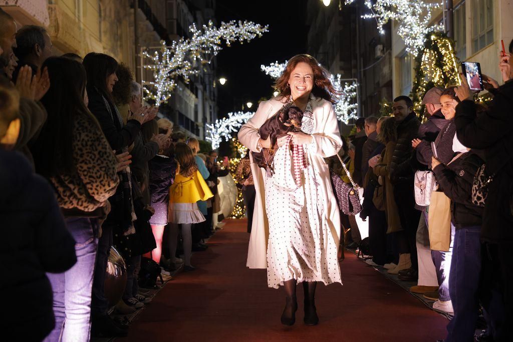 La 'Shopping Night' navideña seduce a los compradores de Cartagena