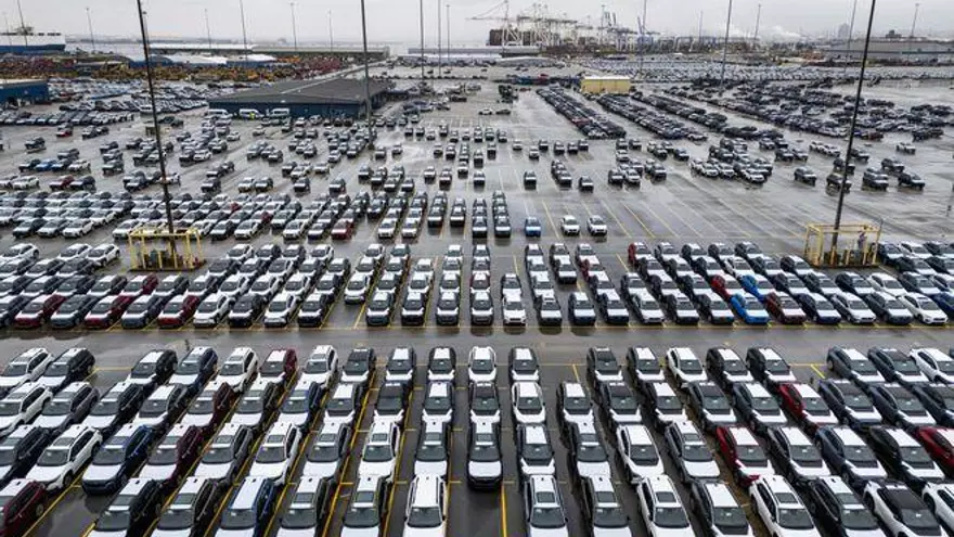 ¿Cuánto han crecido los coches? Las fotos que lo demuestran es para alucinar