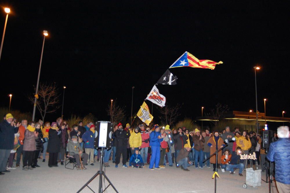 Divendres al Puig de les Basses de Figueres per desitjar «bona nit» a Dolors Bassa