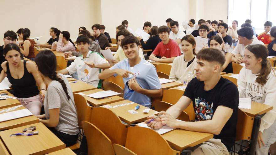 Una cuarentena de centros alcanza el notable de nota media en la selectividad