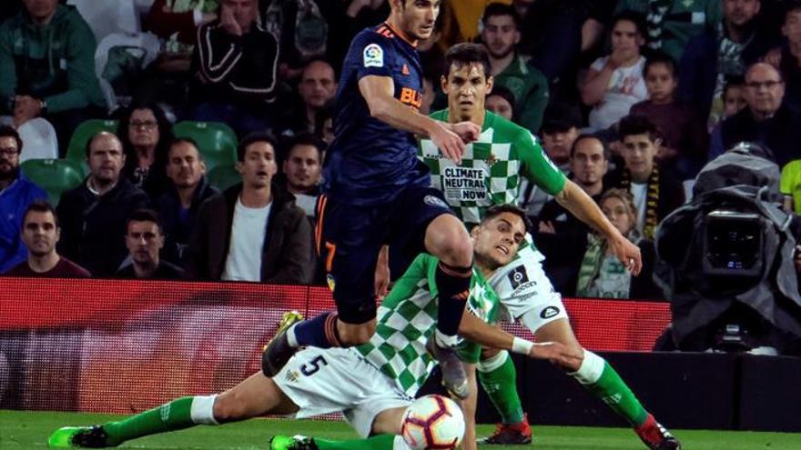 El Getafe y el Valencia aprietan la Champions