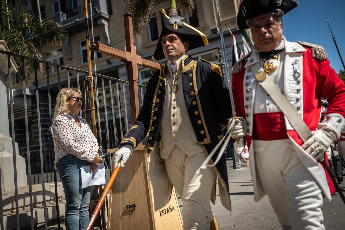 Entrega de medallas y Capitulación de la Gesta del 25 de julio