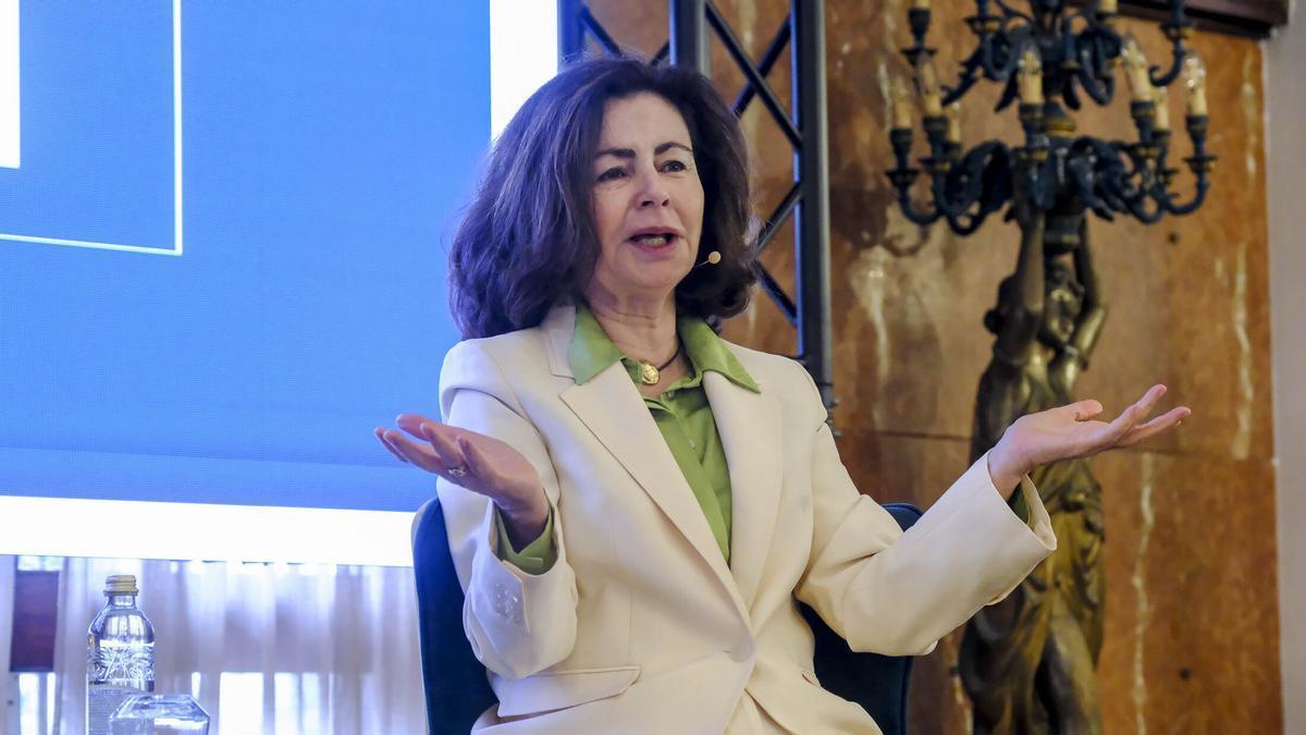 La consejera de Hacienda, Matilde Asián, en el foro 'Canariasantes su futuro' organizado por Prensa Ibérica en Canarias.