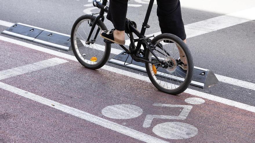 Ibiza suma kilómetros de carril bici, pero tiene pendiente unir los tramos
