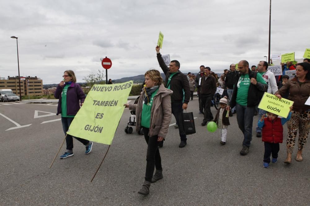 Manifestación de los vecinos de Nuevo Roces