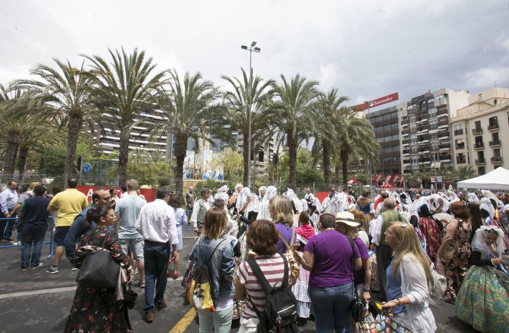 Primera mascletá de las Hogueras del 90 aniversario.