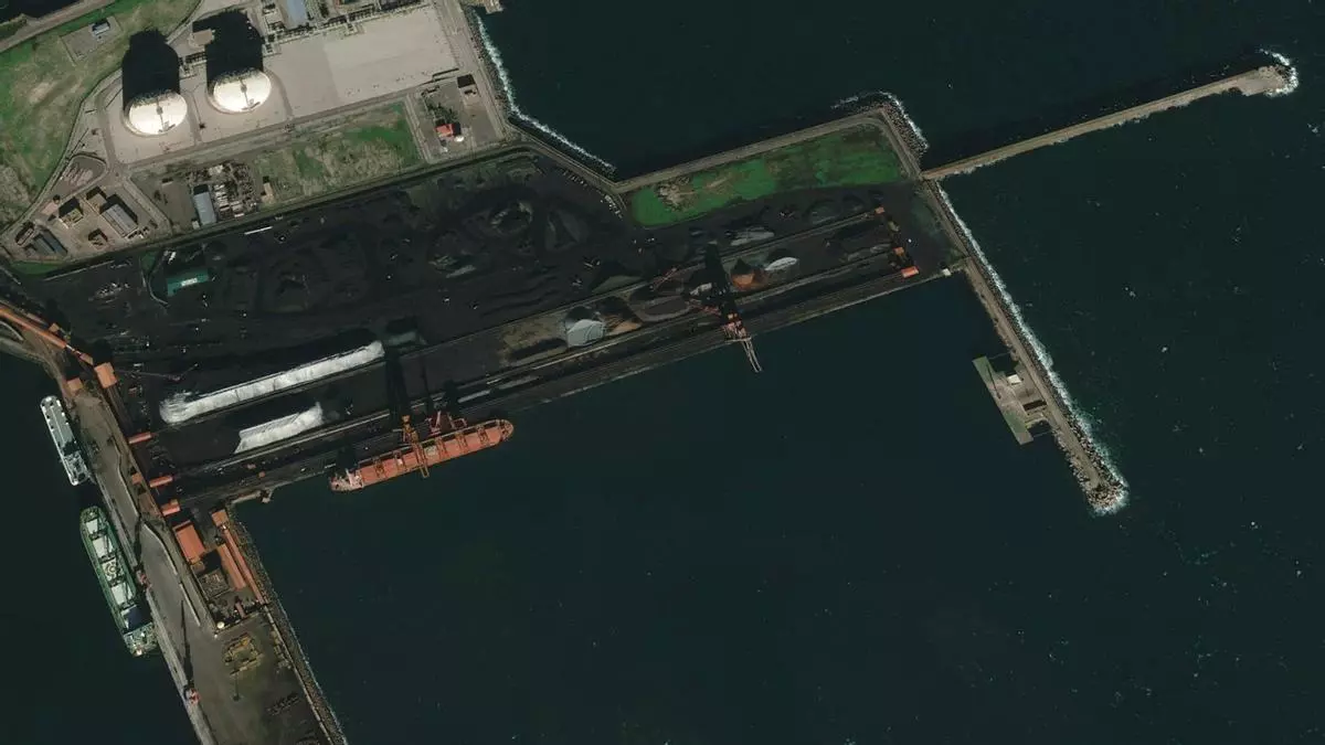 El análisis de 25 cajas de documentos, última prueba en la causa contra NMR por el carbón desaparecido en el Puerto de Gijón