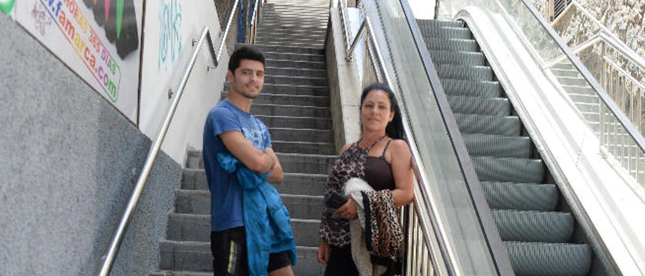 San Nicolás recupera la escalera mecánica tras cinco meses sin funcionar