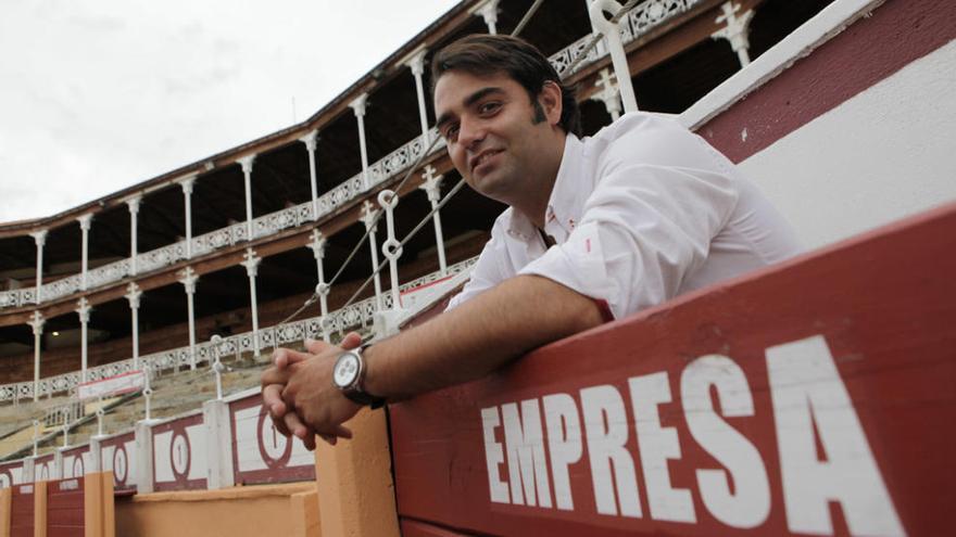 Carlos Zúñiga hijo en la plaza de toros de El Bibio.