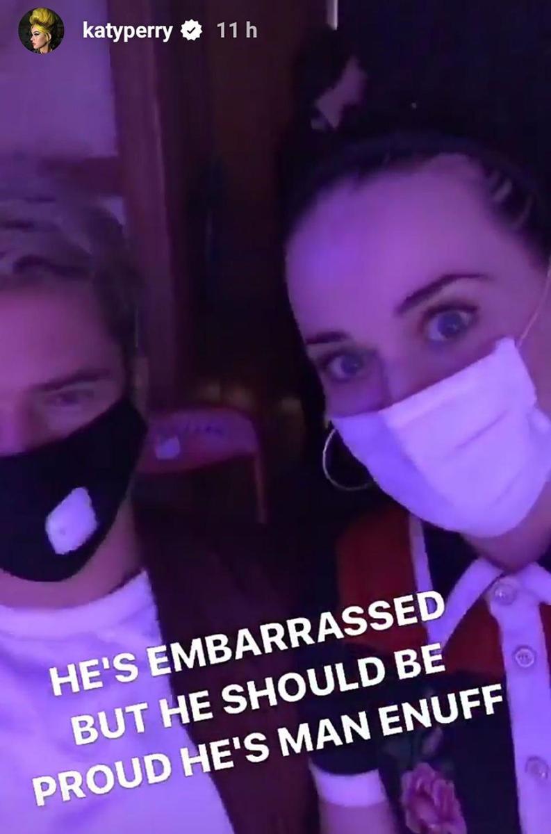 Katy Perry y Orlando Bloom en el Parque temático Sanrio Puroland de Hello Kitty en Tokio