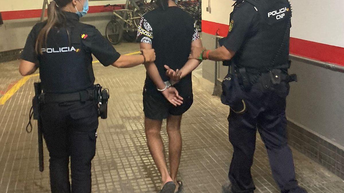 Uno de los presuntos ladrones detenidos esta semana en Playa de Palma.