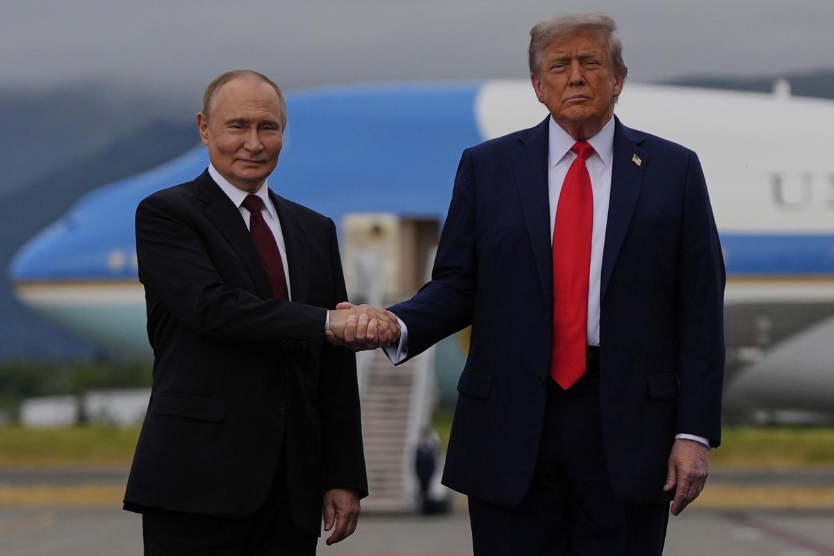 El Presidente de Estados Unidos, Donald Trump y el Presidente de Rusia, Vladímir Putin en Alaska, el 15 de agosto de 2025.