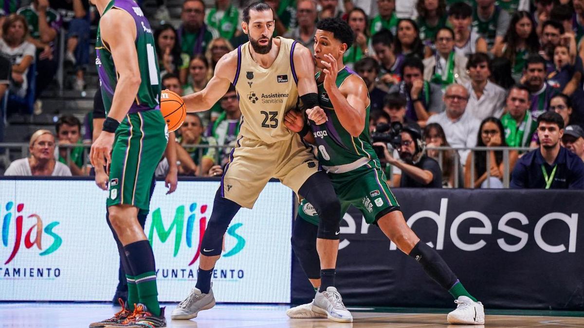 Tornike Shengelia durante el partido en el Martín Carpena frente al Unicaja.