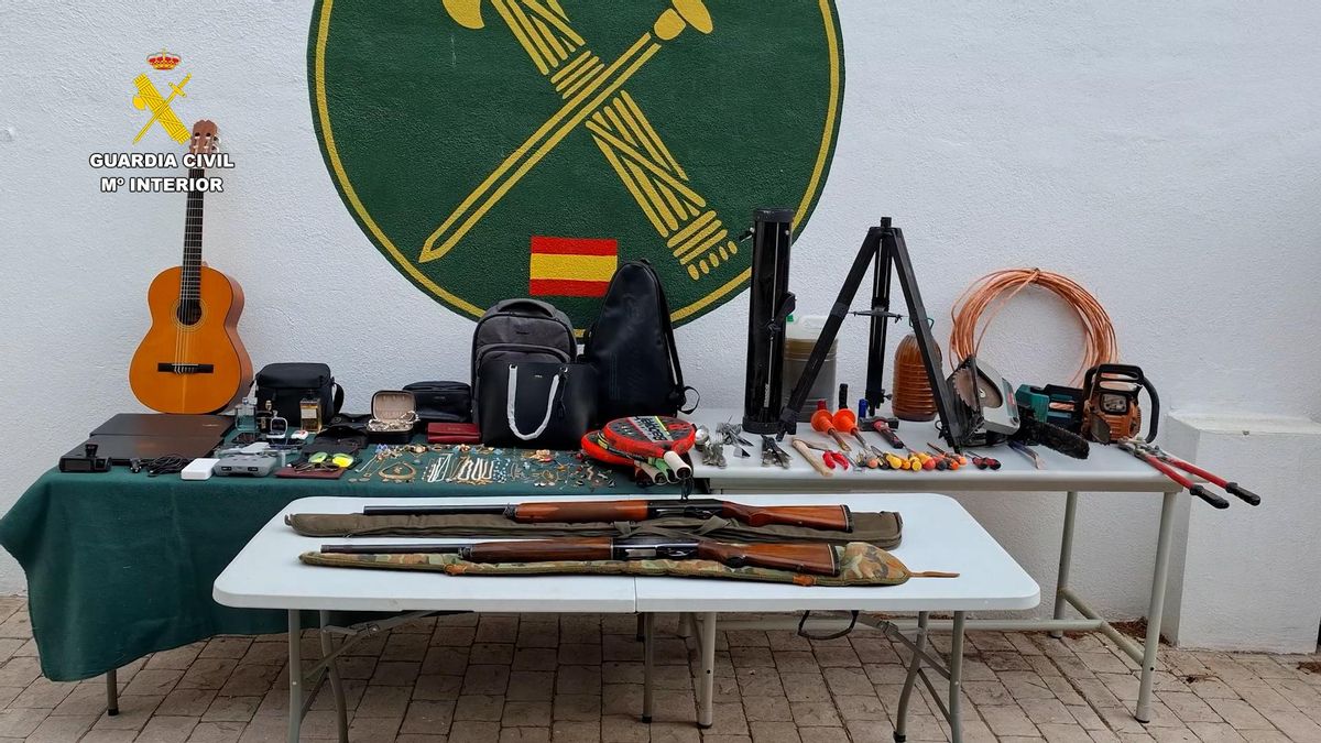 Efectos recuperados en la casa del detenido en Calp.