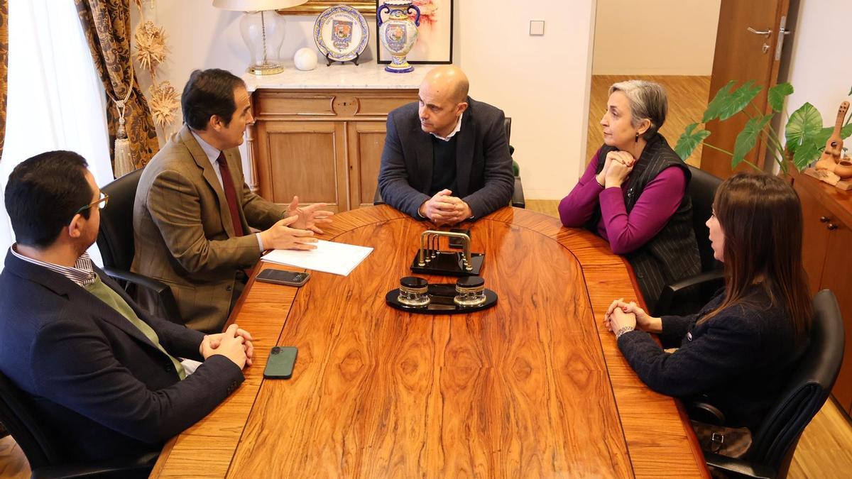 Junta y Ayuntamiento acuerdan una permuta de edificios para dotar a Archidona de una nueva sede judicial