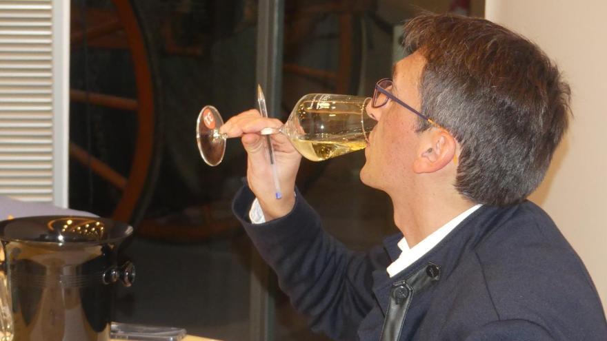 La DOP Cariñena encarga a Raúl Igual, mejor sumiller de España, seleccionar la colección premium 2022 ‘El Vino de las Piedras’