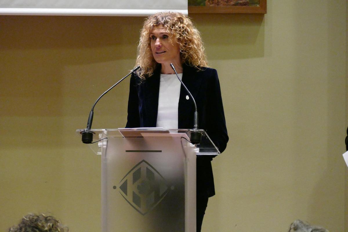 EN IMATGES | Figueres celebra el Dia de la Dona amb els Premis Maria Rosa Ymbert, la lectura del manifest i una taula rodona d'escriptores