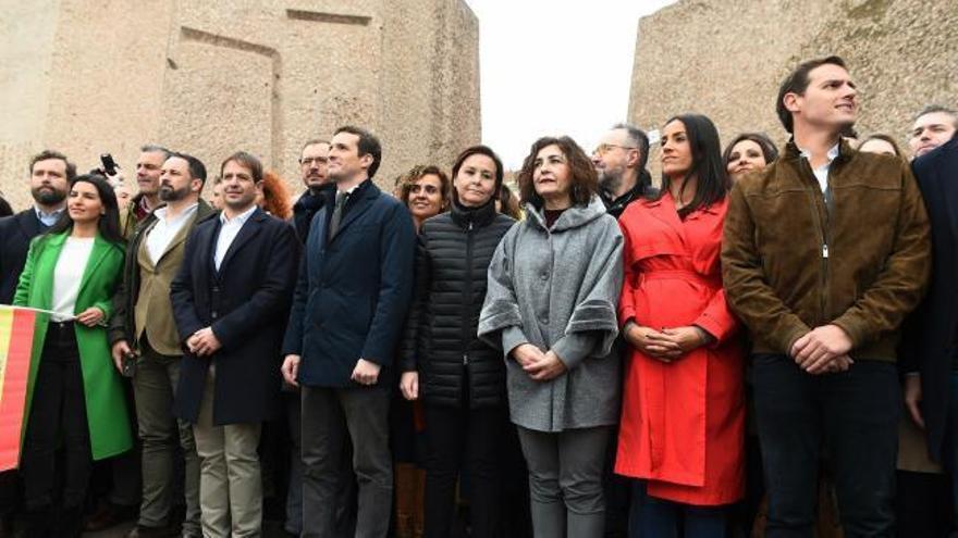 PP, Ciudadanos y Vox. juntos en la manifestación contra Sánchez